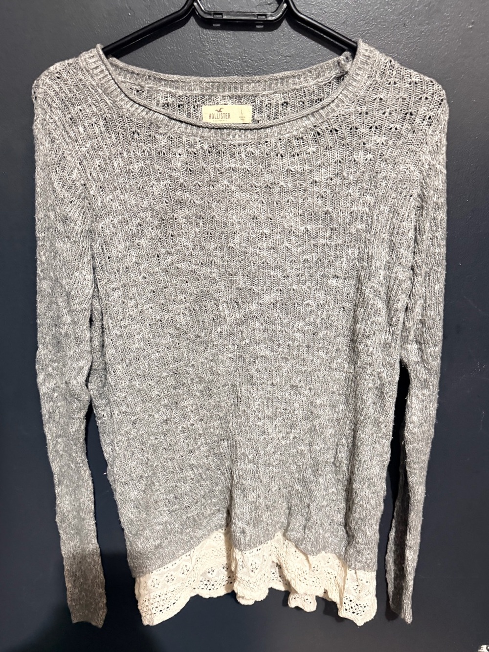 Vintage Y2K Hollister knit sweater w crochet lace trim